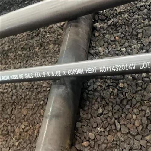 Ötvözött acél A335 P5 varrat nélküli csövek